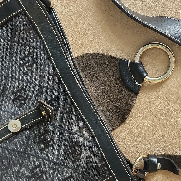 Dooney and Bourke ❤️ ring flap dark Grey canvas black leather shoulder bag - Picture 12 of 17